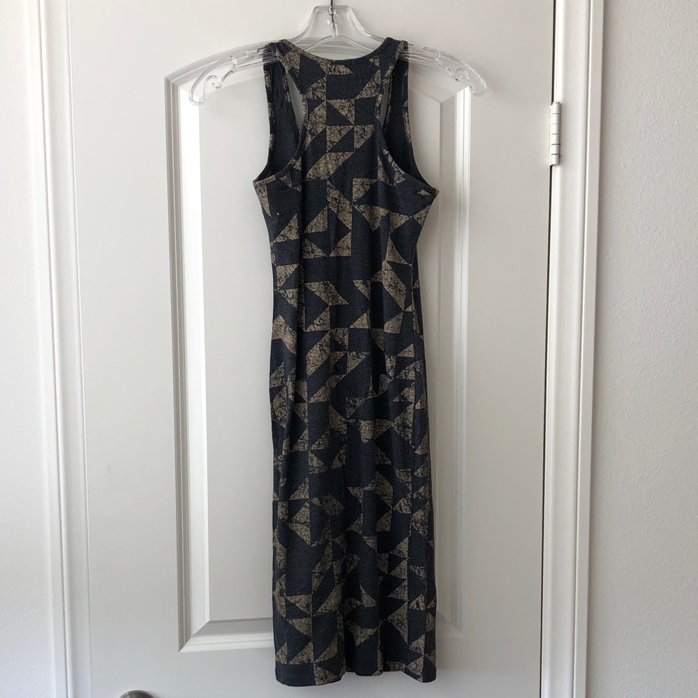 Bozzolo Grey Tank Midi Dress with Tan Geometric Print - Picture 6 of 7